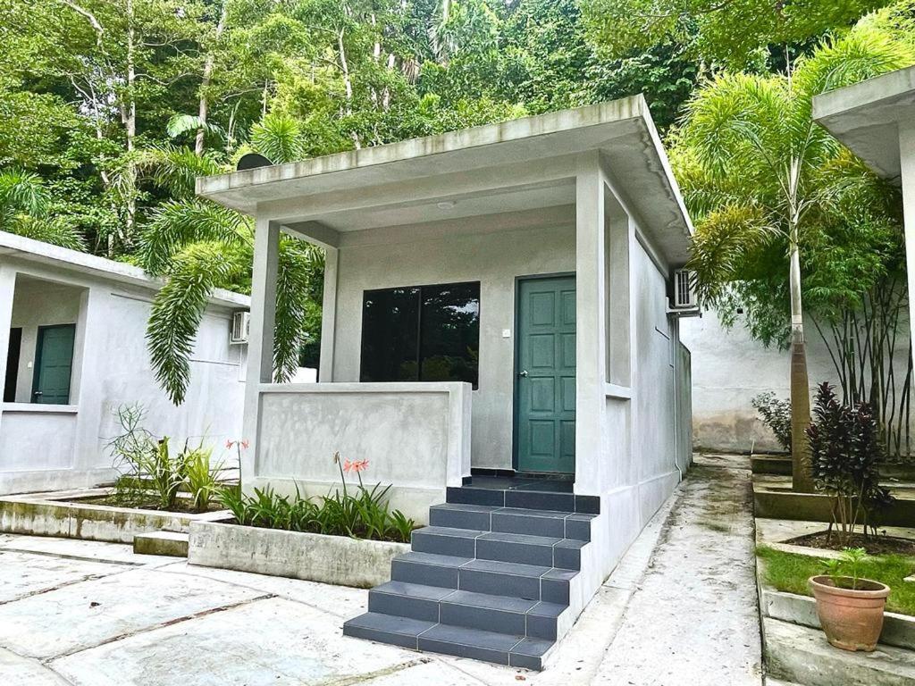 Pangkor Nature View House Pekan Pangkor Exterior photo